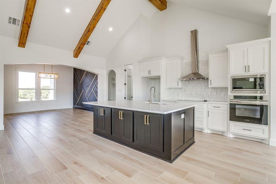 Furnished interior view inside a new home in , Weatherford (Image 10).