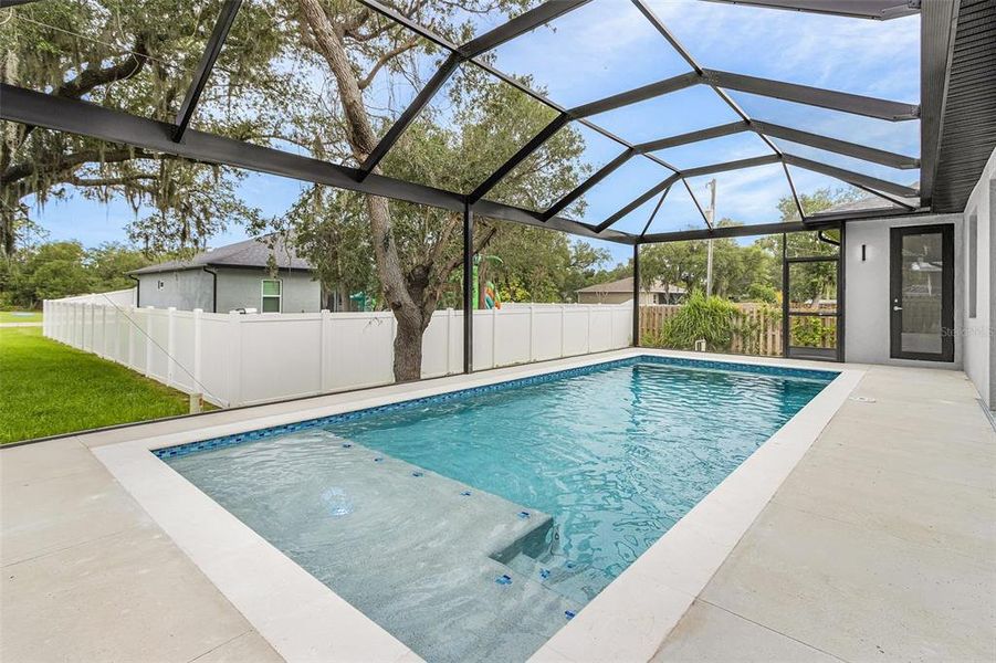 Exterior details and patio area of a home in , Port Charlotte (Image 20).
