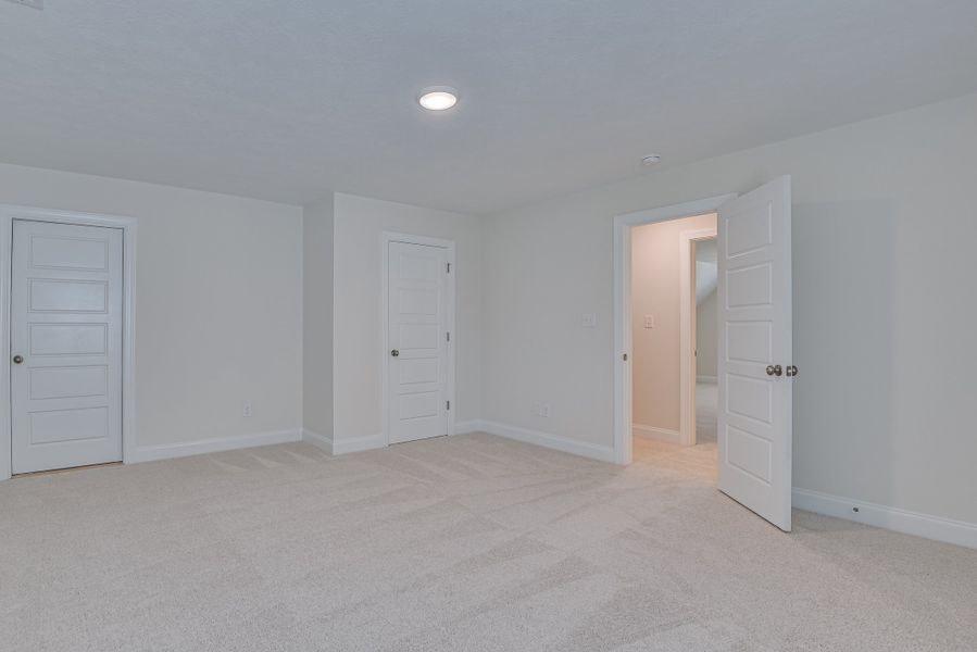 Spacious, unfurnished interior of a new home in The Sanctuary, Aiken (Image 46). Spacious, unfurnished interior of a new home in The Sanctuary, Aiken (Image 46).