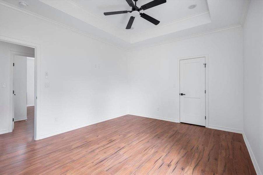 Spacious, unfurnished interior of a new home in , Tyler (Image 27).