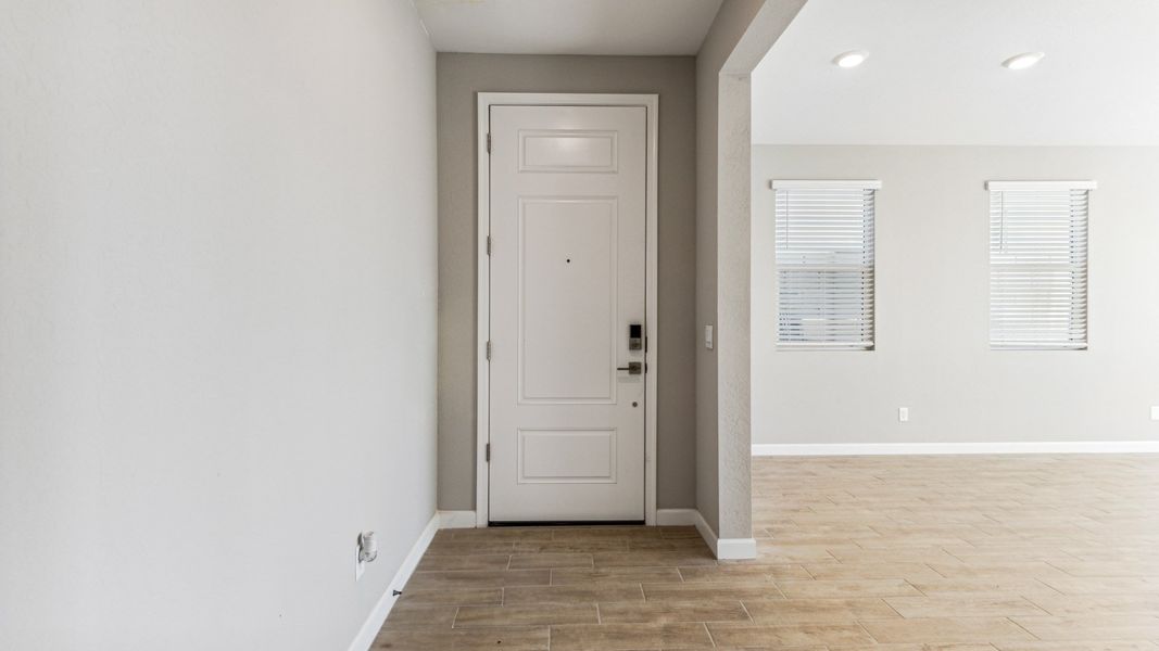 Spacious, unfurnished interior of a new home in Talinn Towns at Desert Ridge, Phoenix (Image 22).