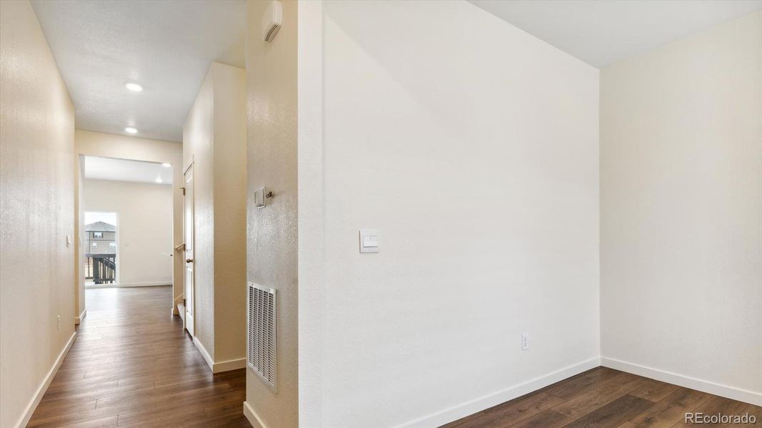 Spacious, unfurnished interior of a new home in Settlers Crossing, Commerce City (Image 16). Spacious, unfurnished interior of a new home in Settlers Crossing, Commerce City (Image 16).