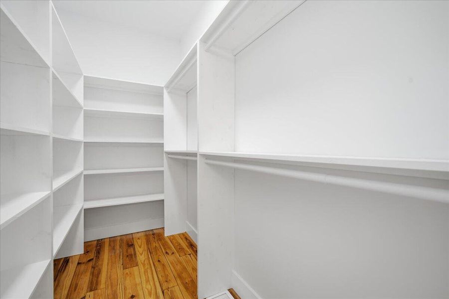 Spacious, unfurnished interior of a new home in , North Charleston (Image 25).