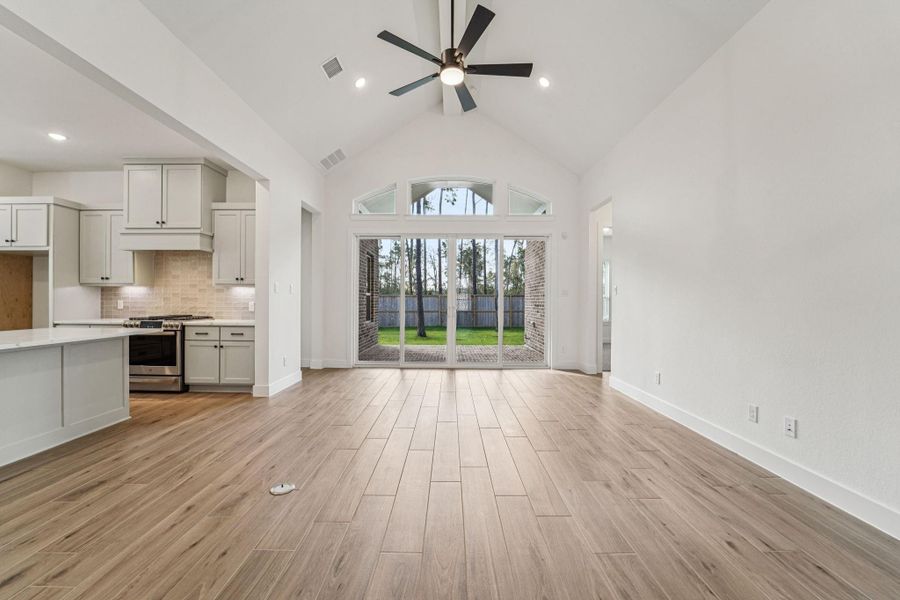 Spacious, unfurnished interior of a new home in Evergreen, Conroe (Image 17). Spacious, unfurnished interior of a new home in Evergreen, Conroe (Image 17).