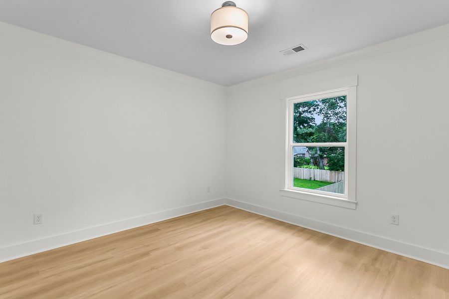 Spacious, unfurnished interior of a new home in , Charleston (Image 20).