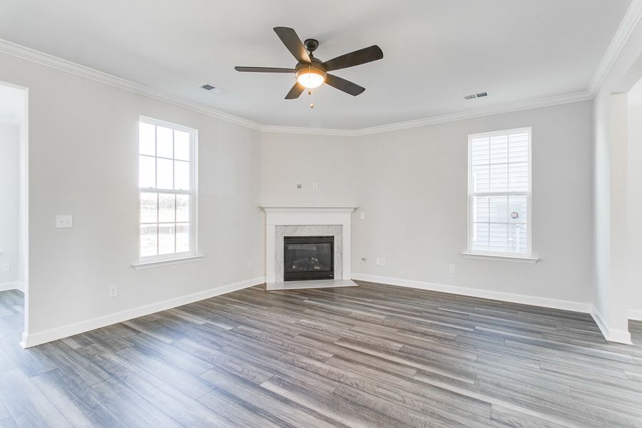 Spacious, unfurnished interior of a new home in Hendrix Farms, Lexington (Image 25).