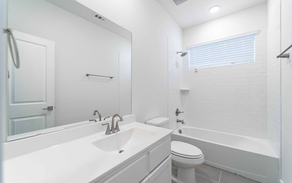 Furnished interior view inside a new home in Craig Ranch, McKinney (Image 13).