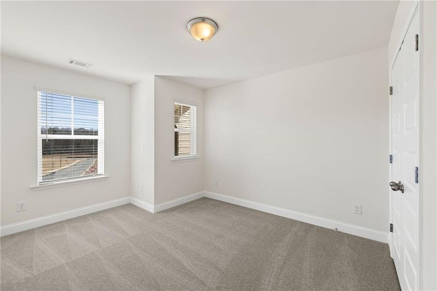Spacious, unfurnished interior of a new home in Mulberry Summit, Flowery Branch (Image 13).