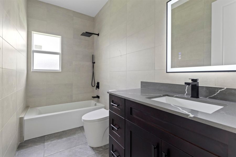 Furnished interior view inside a new home in , Port St. Lucie (Image 6).