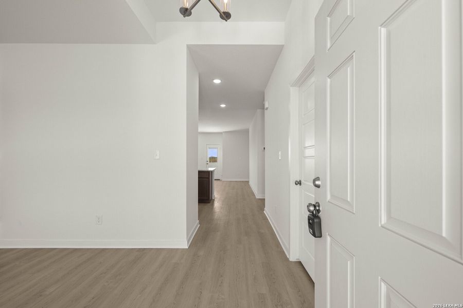 Spacious, unfurnished interior of a new home in Arroyo Ranch, Seguin (Image 17). Spacious, unfurnished interior of a new home in Arroyo Ranch, Seguin (Image 17).