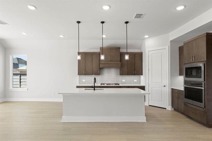 10. 500 Blue Yucca - Kitchen