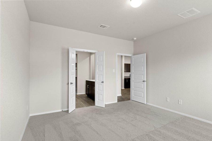 Spacious, unfurnished interior of a new home in Oaks at San Gabriel, Georgetown (Image 30).