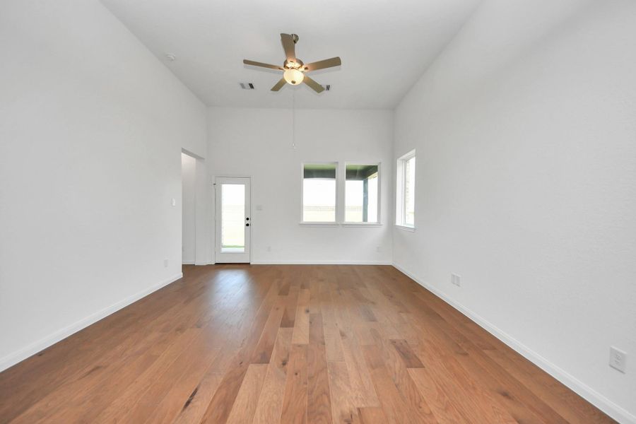 Spacious, unfurnished interior of a new home in 45' Traditional Homes at Elyson, Katy (Image 24).