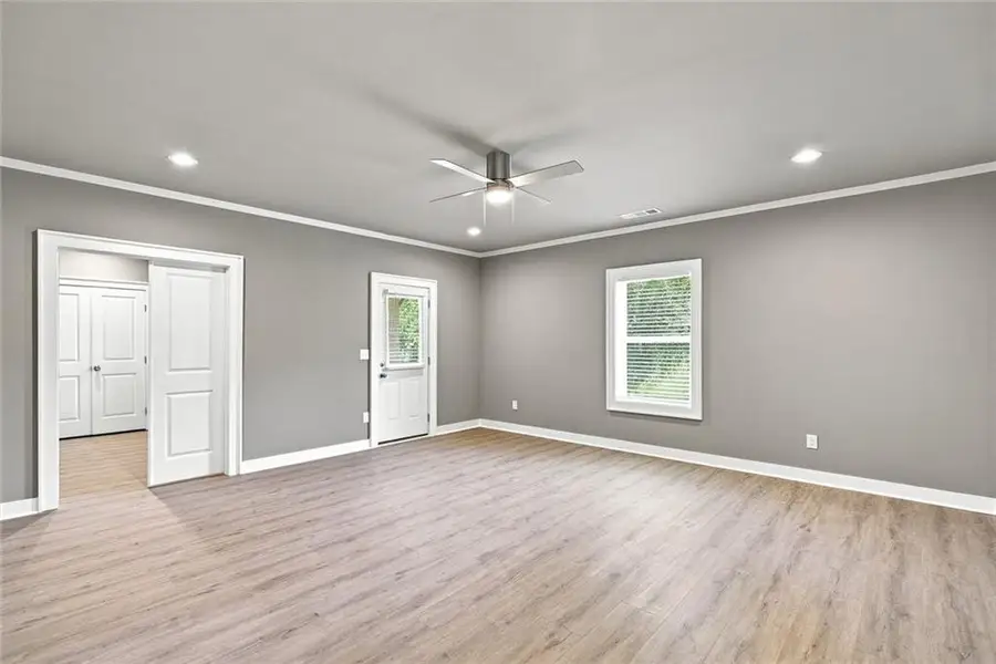 Spacious, unfurnished interior of a new home in Conner Farm, Dawsonville (Image 11).