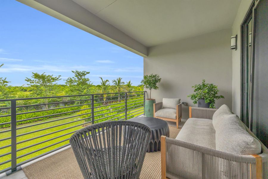 Exterior details and patio area of a home in , Boca Raton (Image 23).