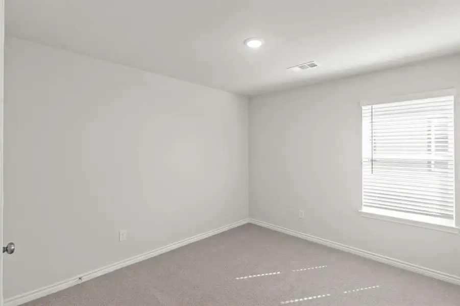 Spacious, unfurnished interior of a new home in Retreat at Fossil Creek, Fort Worth (Image 8). Spacious, unfurnished interior of a new home in Retreat at Fossil Creek, Fort Worth (Image 8).