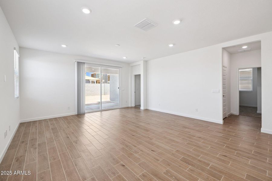 12-web-or-mls-24254-w-hacienda-ave-lot-2