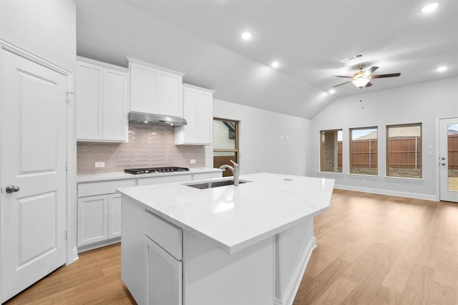 DAl_Heartland_Kimble_3933 Lakefield Dr (9)