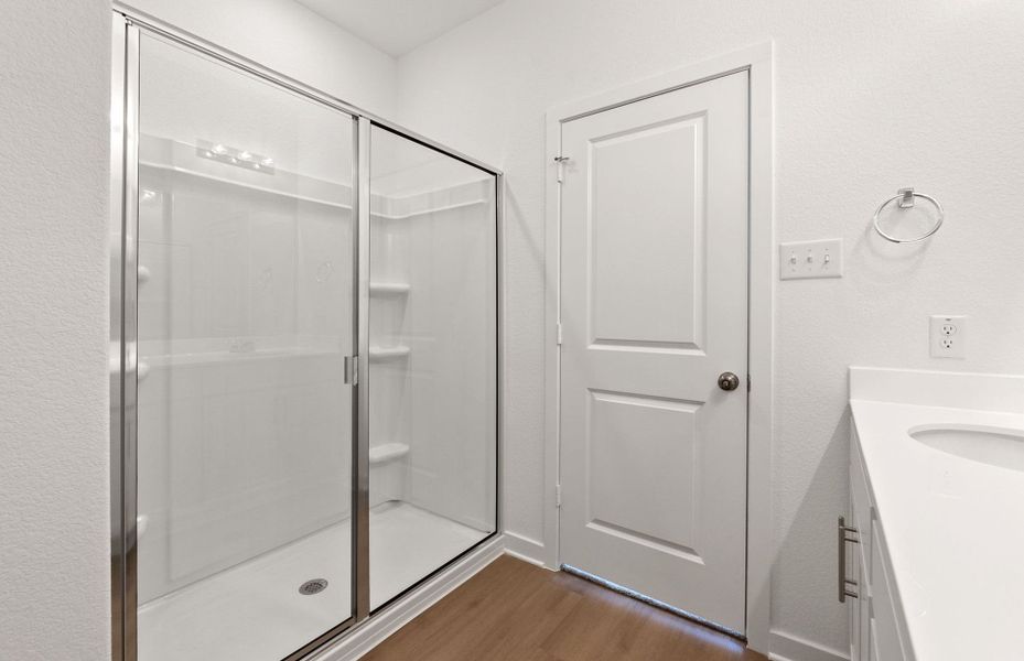 Furnished interior view inside a new home in Skyview, Belton (Image 8).