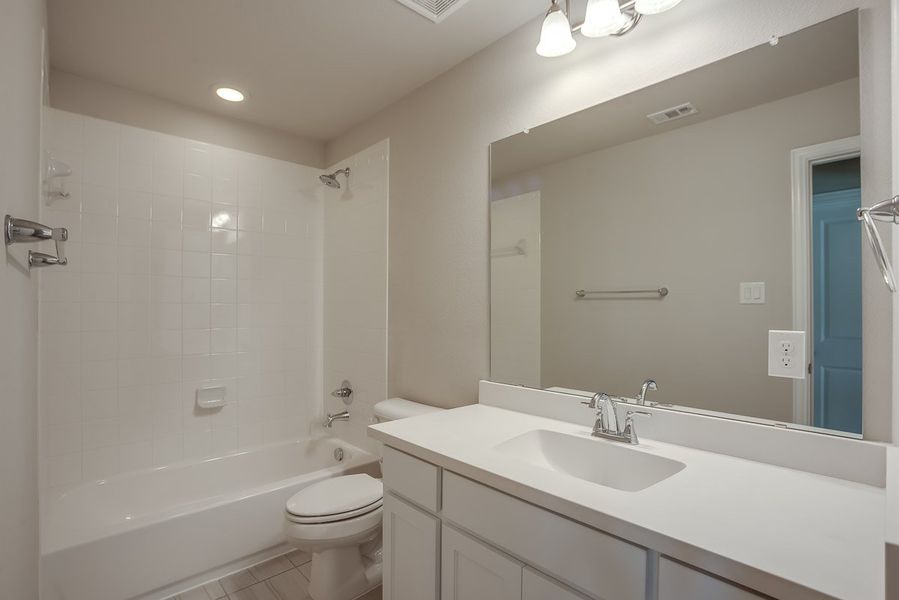 Plan 1195 Secondary Bathroom Representative Photo