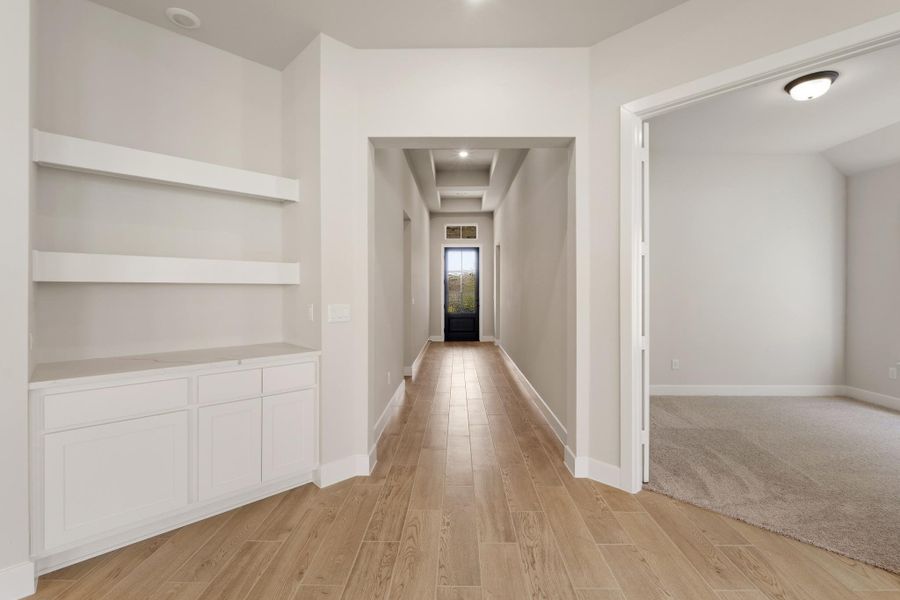 Spacious, unfurnished interior of a new home in Nolina, Georgetown (Image 17).