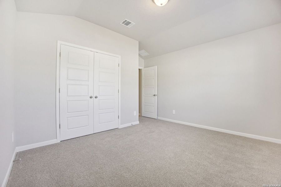 Spacious, unfurnished interior of a new home in Arcadia Ridge - Classic Series, San Antonio (Image 35).