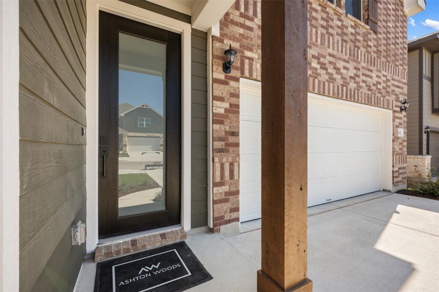 Exterior details and patio area of a home in Patterson Ranch, Georgetown (Image 4).
