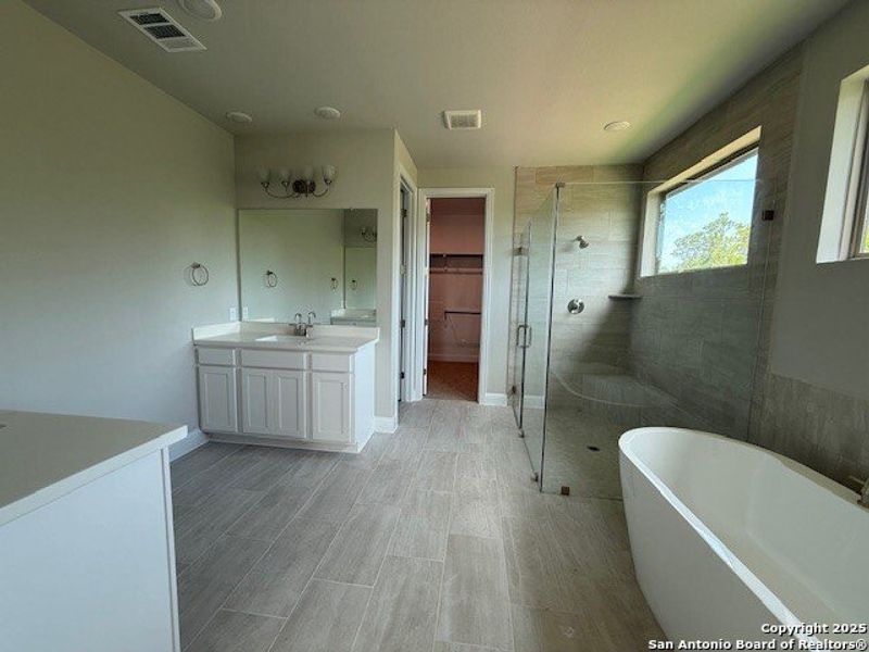 Image 4 of a home in . Image 4 of a home in .