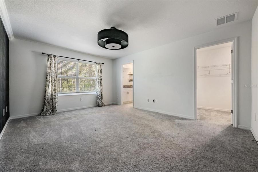 Spacious, unfurnished interior of a new home in , Land O' Lakes (Image 25).