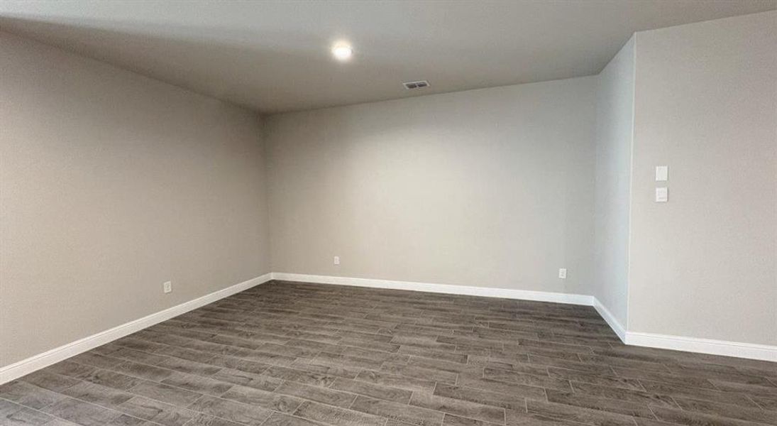 Spacious, unfurnished interior of a new home in Sandstone Estates, Granbury (Image 21). Spacious, unfurnished interior of a new home in Sandstone Estates, Granbury (Image 21).