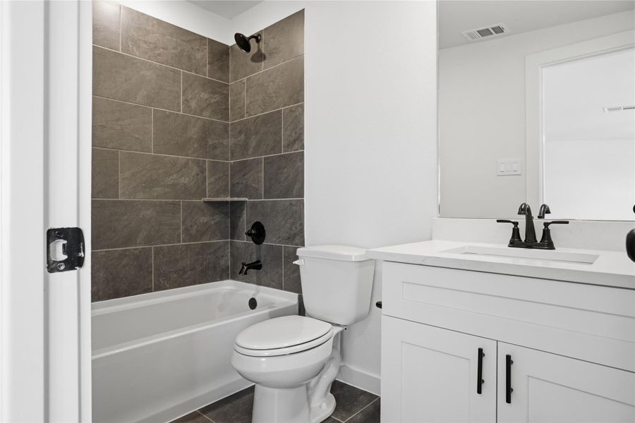 Furnished interior view inside a new home in Foxtail Palms, Manvel (Image 15).