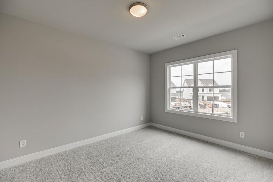 Spacious, unfurnished interior of a new home in Hemingway, Flowery Branch (Image 35).