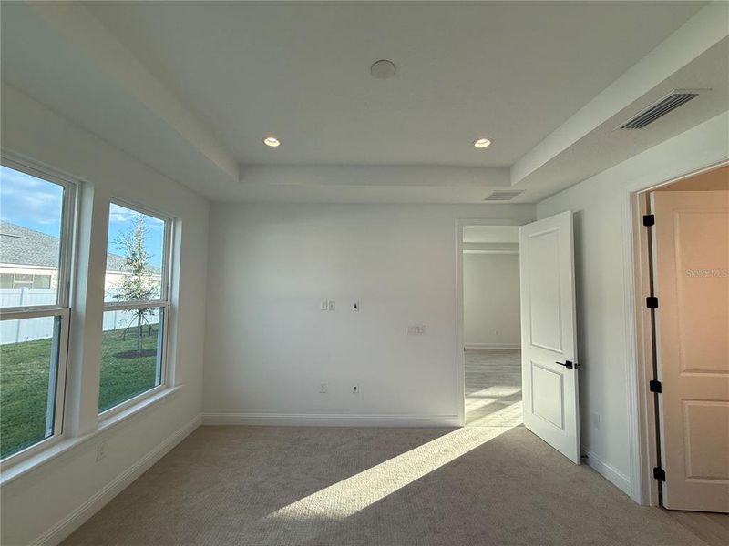 Spacious, unfurnished interior of a new home in , Palm Coast (Image 9).