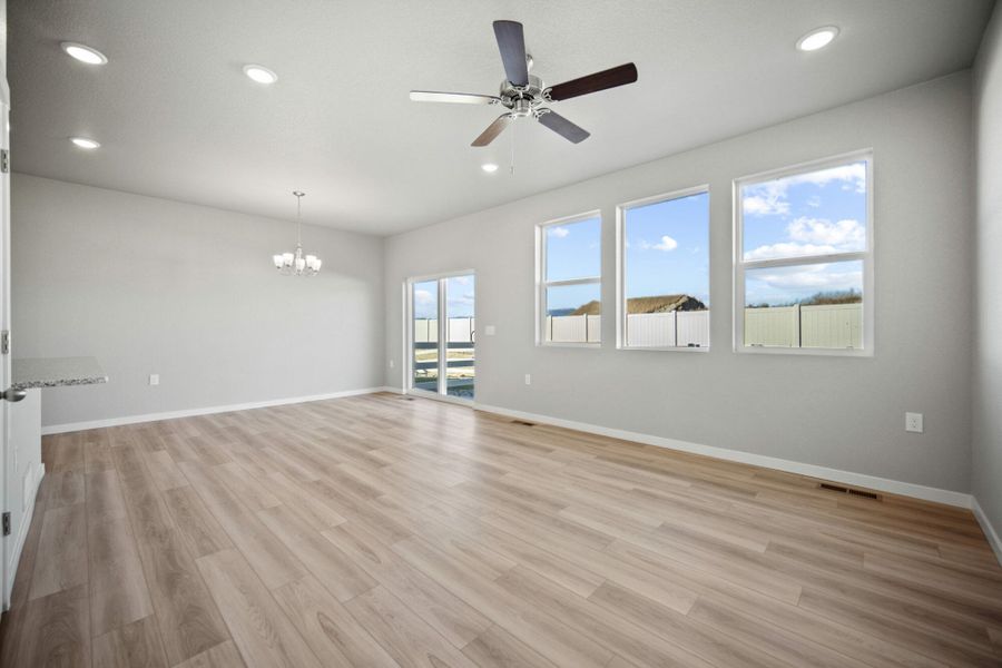Representative unfurnished interior of a home built from the Cheyenne by View Homes in Aspen Meadows – Townhomes, Colorado Springs (Image 16). Representative unfurnished interior of a home built from the Cheyenne by View Homes in Aspen Meadows – Townhomes, Colorado Springs (Image 16).