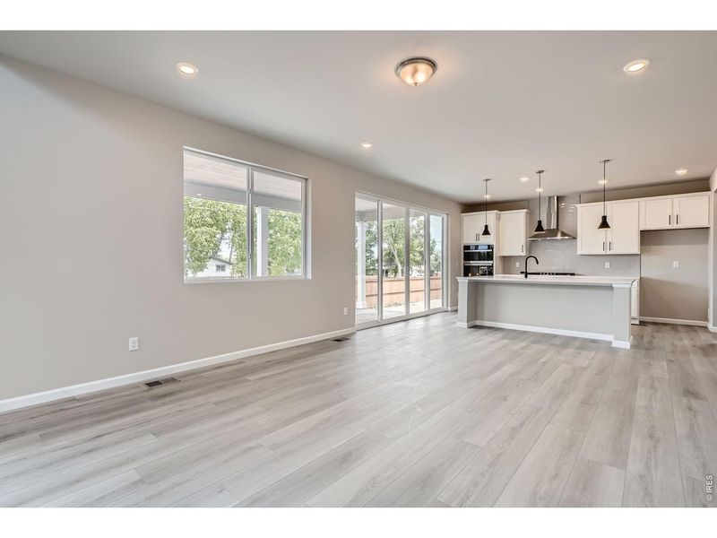 Spacious, unfurnished interior of a new home in Farmstead, Berthoud (Image 24).