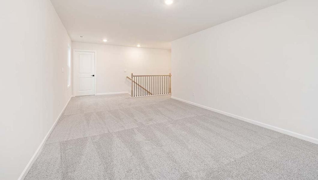 Spacious, unfurnished interior of a new home in Falls Cove, Troutman (Image 20).