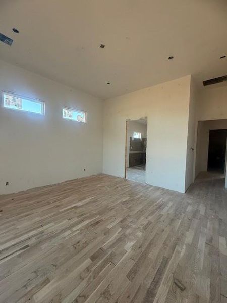 Spacious, unfurnished interior of a new home in , Argyle (Image 6).
