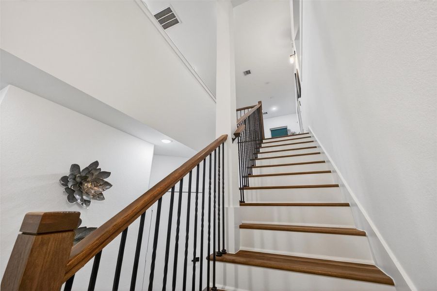 Image 46 of a home in .