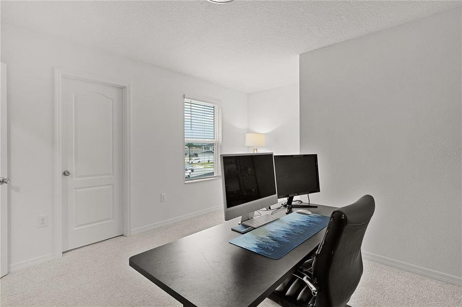Furnished interior view inside a new home in , Clermont (Image 30).