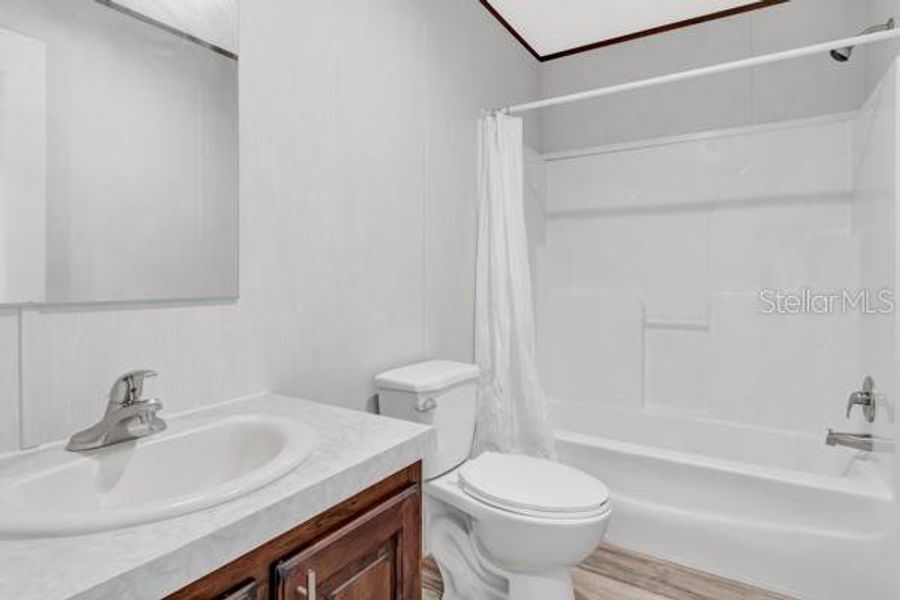 Furnished interior view inside a new home in , Crystal River (Image 8).