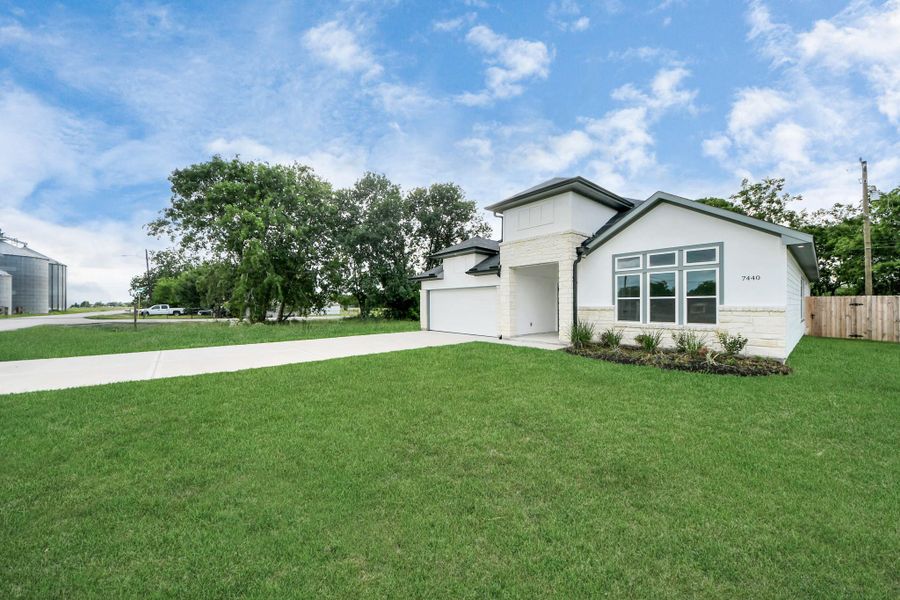 Image 19 of a home in . Image 19 of a home in .