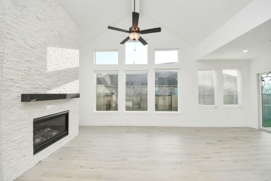 **Photos are representative - not of actual home** **Photos are representative - not of actual home**