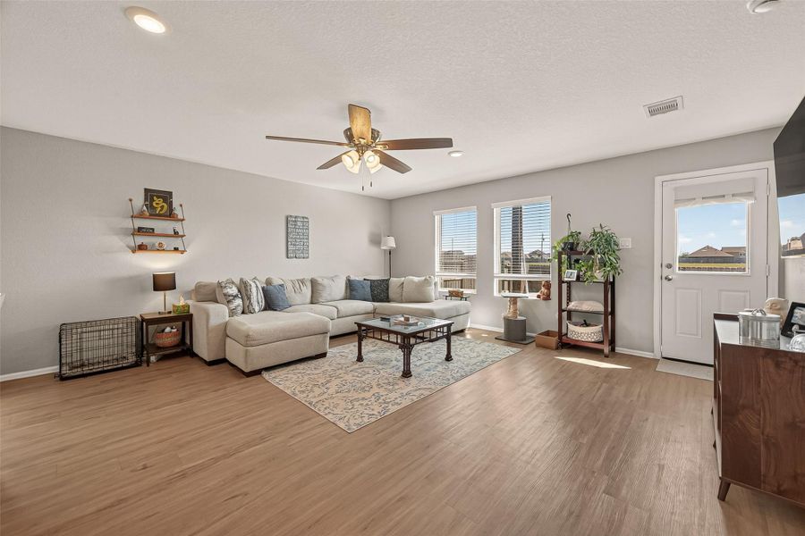Furnished interior view inside a new home in , Baytown (Image 15).
