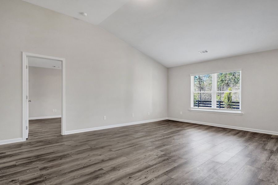 Spacious, unfurnished interior of a new home in Heritage at New Riverside, Bluffton (Image 17).