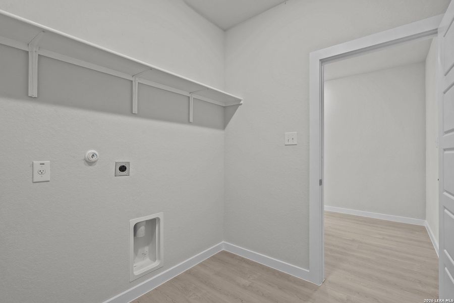 Spacious, unfurnished interior of a new home in Summerlin, San Antonio (Image 21). Spacious, unfurnished interior of a new home in Summerlin, San Antonio (Image 21).