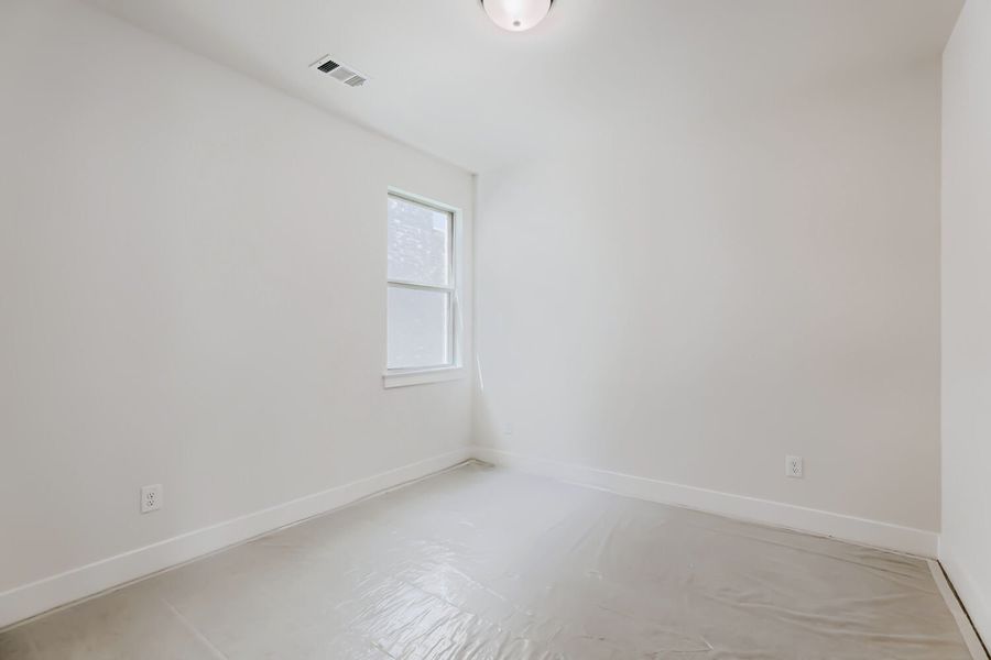 4420 Daisy - Bedroom 4420 Daisy - Bedroom