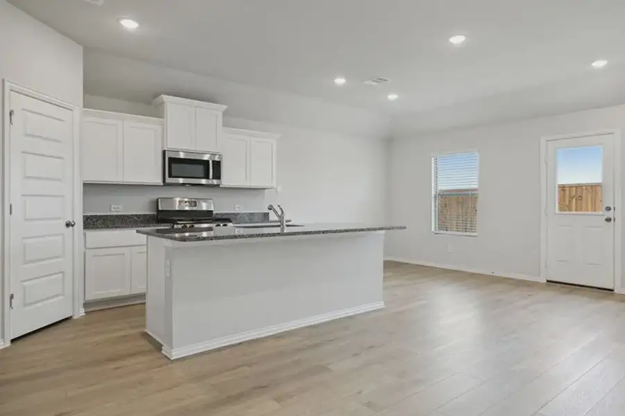 Furnished interior view inside a new home in Rolling Ridge, Van Alstyne (Image 5).