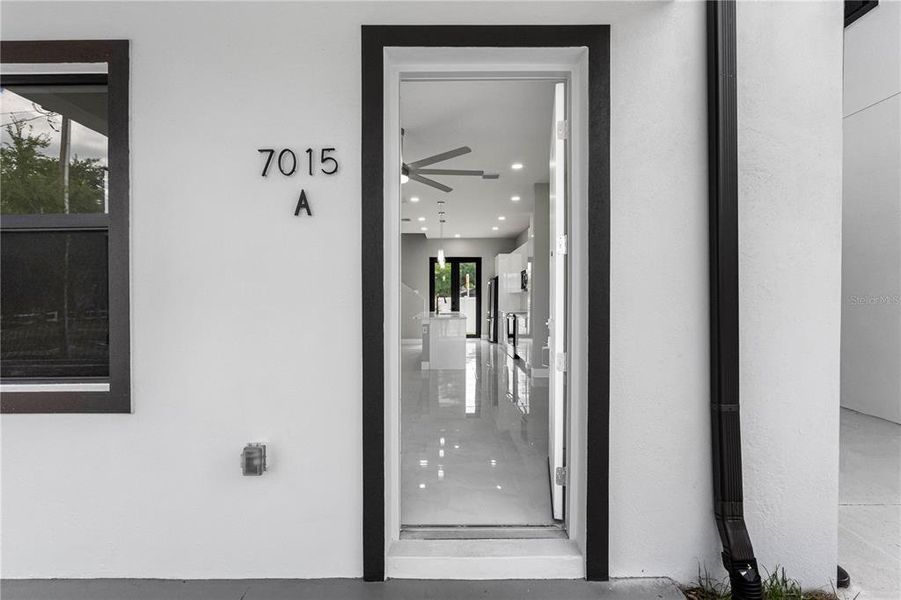Exterior details and patio area of a home in , Tampa (Image 33).