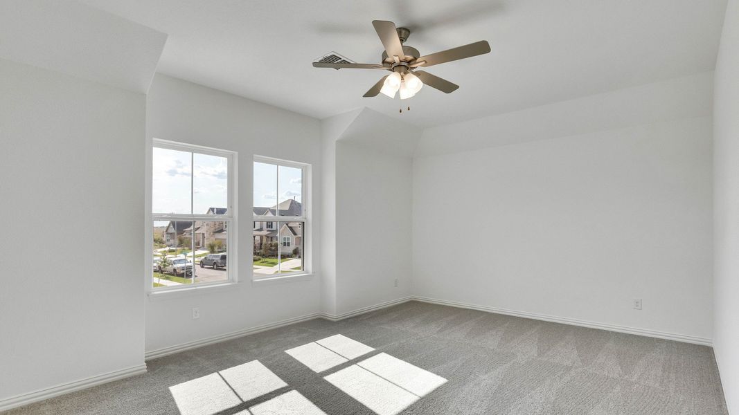 Furnished interior view inside a new home in Spring Creek, Taylor (Image 13).
