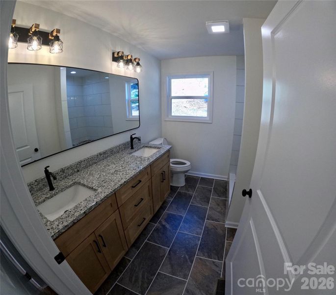 Furnished interior view inside a new home in , Marion (Image 8).